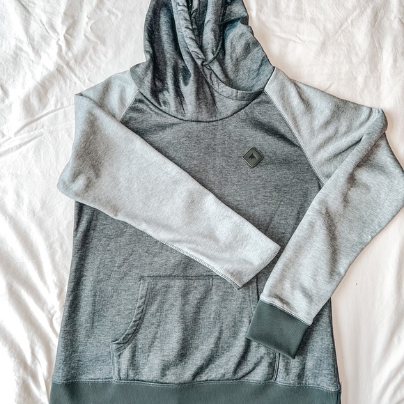 Burton Hoodie - Picture 1 of 7